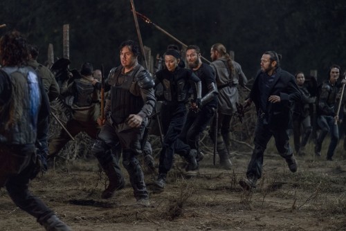 the-walking-dead-episode-1011-morning-star-promotional-photo-03.jpg