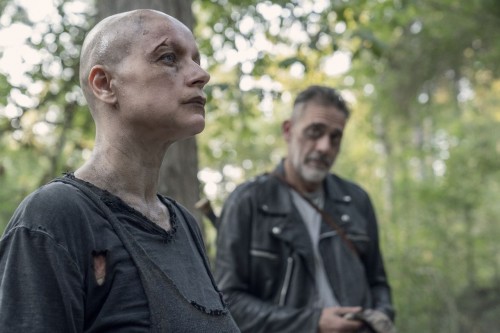 the-walking-dead-episode-1011-morning-star-promotional-photo-05.jpg