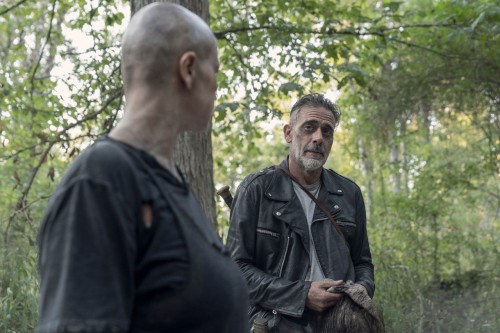 the-walking-dead-episode-1011-morning-star-promotional-photo-06.jpg