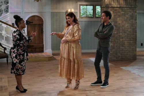 WILL & GRACE -- "New Crib" Episode 317 -- Pictured: (l-r) Yvette Nicole Brown as Ru, Debra Messing a