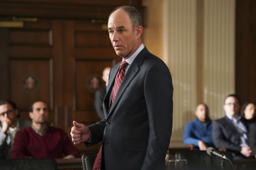 how-to-get-away-with-murder-episode-614-annalise-keating-is-dead-promotional-photo-26.jpg