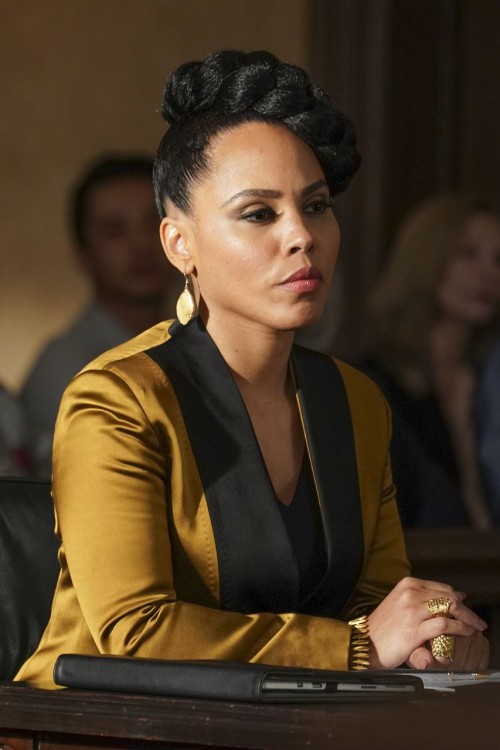 how-to-get-away-with-murder-episode-614-annalise-keating-is-dead-promotional-photo-29.jpg