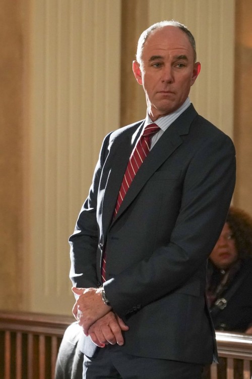 how-to-get-away-with-murder-episode-614-annalise-keating-is-dead-promotional-photo-34.jpg