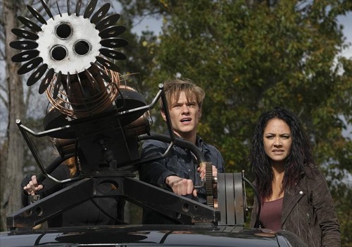412_macgyver_photo04.jpg