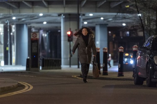 killing-eve-episode-308-are-you-leading-or-am-i-season-finale-promotional-photo-25.jpg
