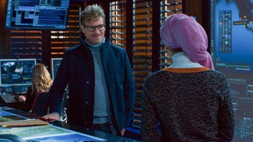 1207_ncis-los-angeles_photo35.jpg