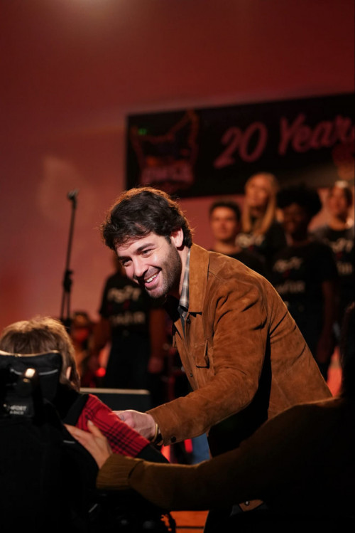 ORDINARY JOE -- "Snow Globe" Episode 110 -- Pictured: (l-r) John Gluck as Zeke, James Wolk as Joe Ki