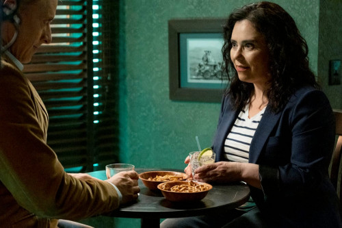 RESIDENT ALIEN -- "Girls' Night" Episode 203 -- Pictured: (l-r) -- (Photo by: James Dittiger/SYFY)