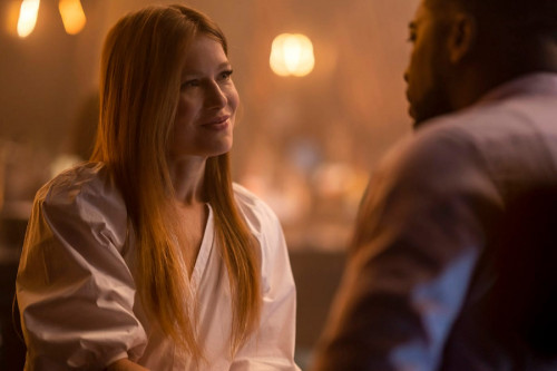 NEW AMSTERDAM -- "All Night Long" Episode 416 -- Pictured: (l-r) Genevieve Angelson as Dr. Mia Castr
