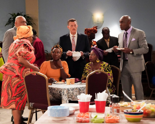 Touched by a Holy Hand  Abishola and Kemi hatch a plan to keep Ebun and the new pastors flirtation f
