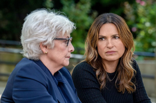 LAW & ORDER: SPECIAL VICTIMS UNIT -- "The Steps We Cannot Take" Episode 24004 -- Pictured: (l-r) -- 