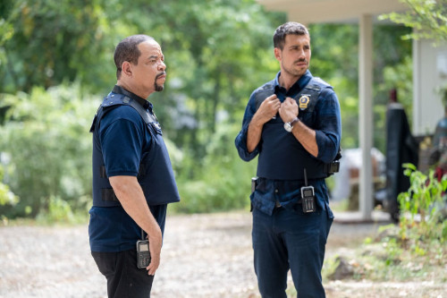 LAW & ORDER: SPECIAL VICTIMS UNIT -- "The Steps We Cannot Take" Episode 24004 -- Pictured: (l-r) Ice