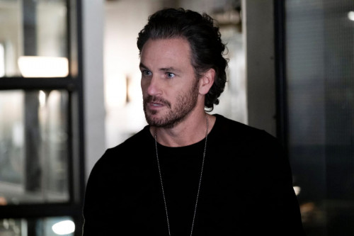 LAW & ORDER: SPECIAL VICTIMS UNIT -- "Jumped In" Episode 24010 -- Pictured: Kevin Kane as Det. Terry