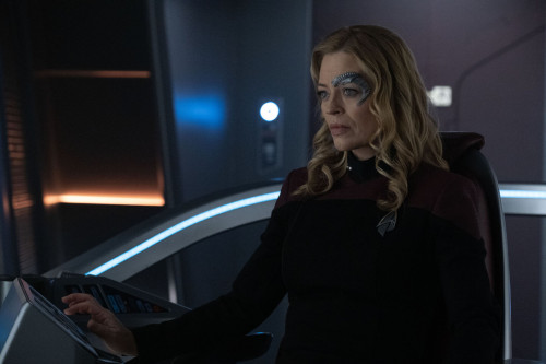Jeri Ryan as Seven of Nine in "Imposters" Episode 305, Star Trek: Picard on Paramount+.  Photo Credi