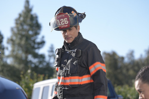 9-1-1 LONE STAR: Rob Lowe in the "Open" episode of 9-1-1 LONE STAR airing Tuesday, Apr 11 (8:00-9:01