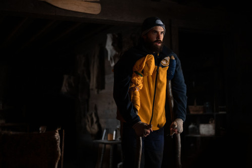 Steven Krueger as Ben Scott in YELLOWJACKETS, "Old Wounds". Photo Credit: Kailey Schwerman/SHOWTIME.
