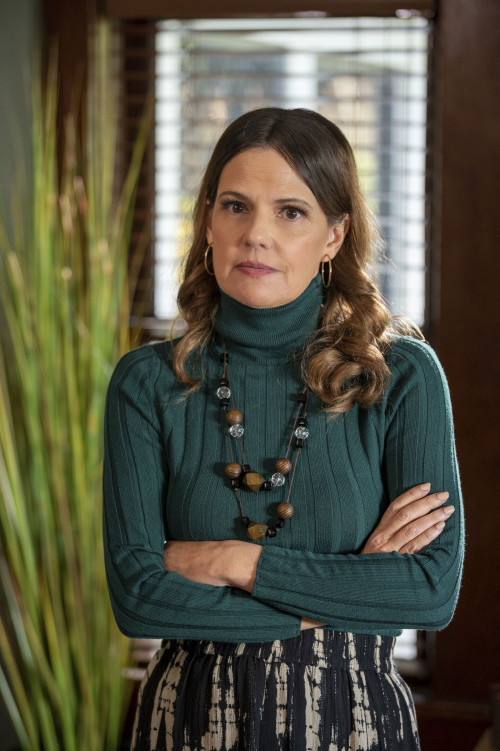 Suzanne Cryer as Gracie Dubois in Lucky Hank (Season 1, Episode 5). Photo Credit: Sergei Bachlakov/A